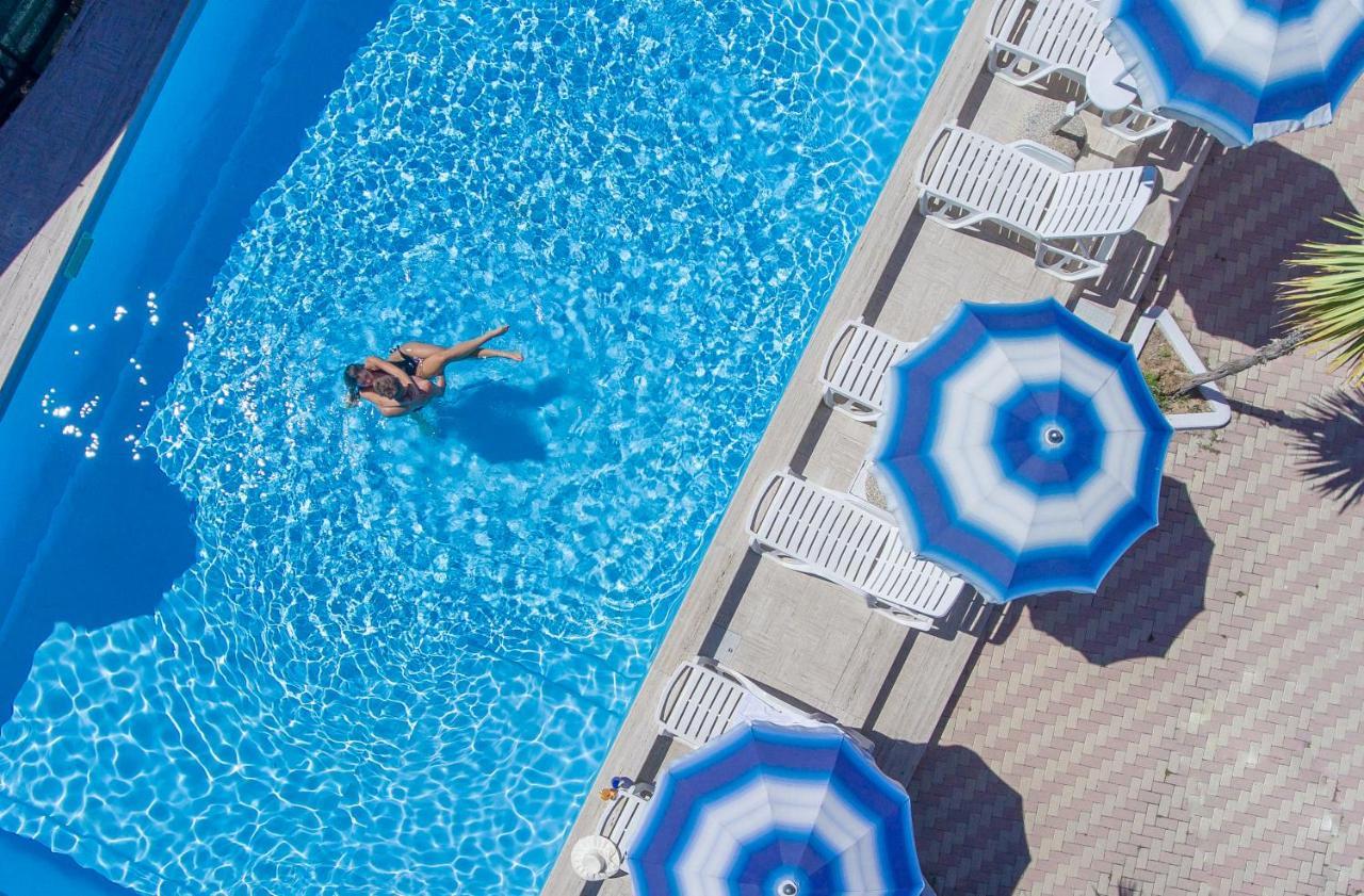 Onda Hotel Silvi Marina Exterior photo